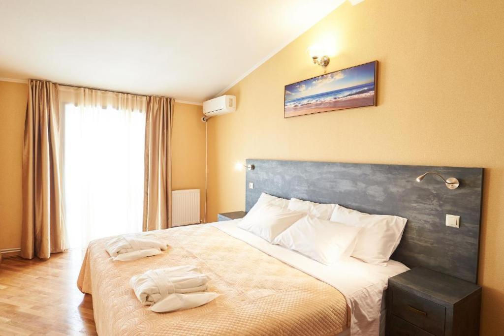The Hilltop Skyline Hotel 第比利斯 外观 照片